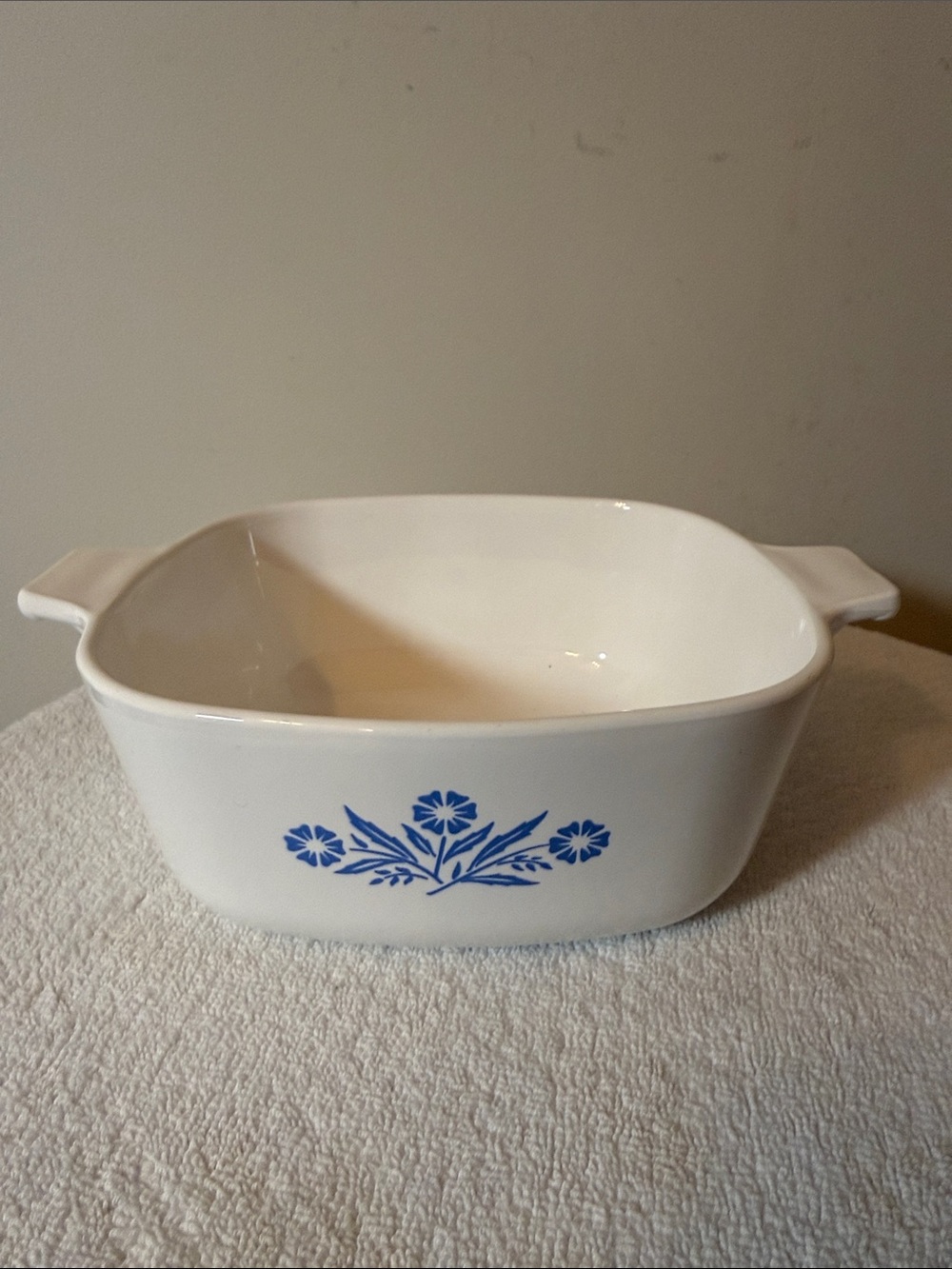 Vintage Corningware cassarole dish with the iconic blue floral pattern no lid